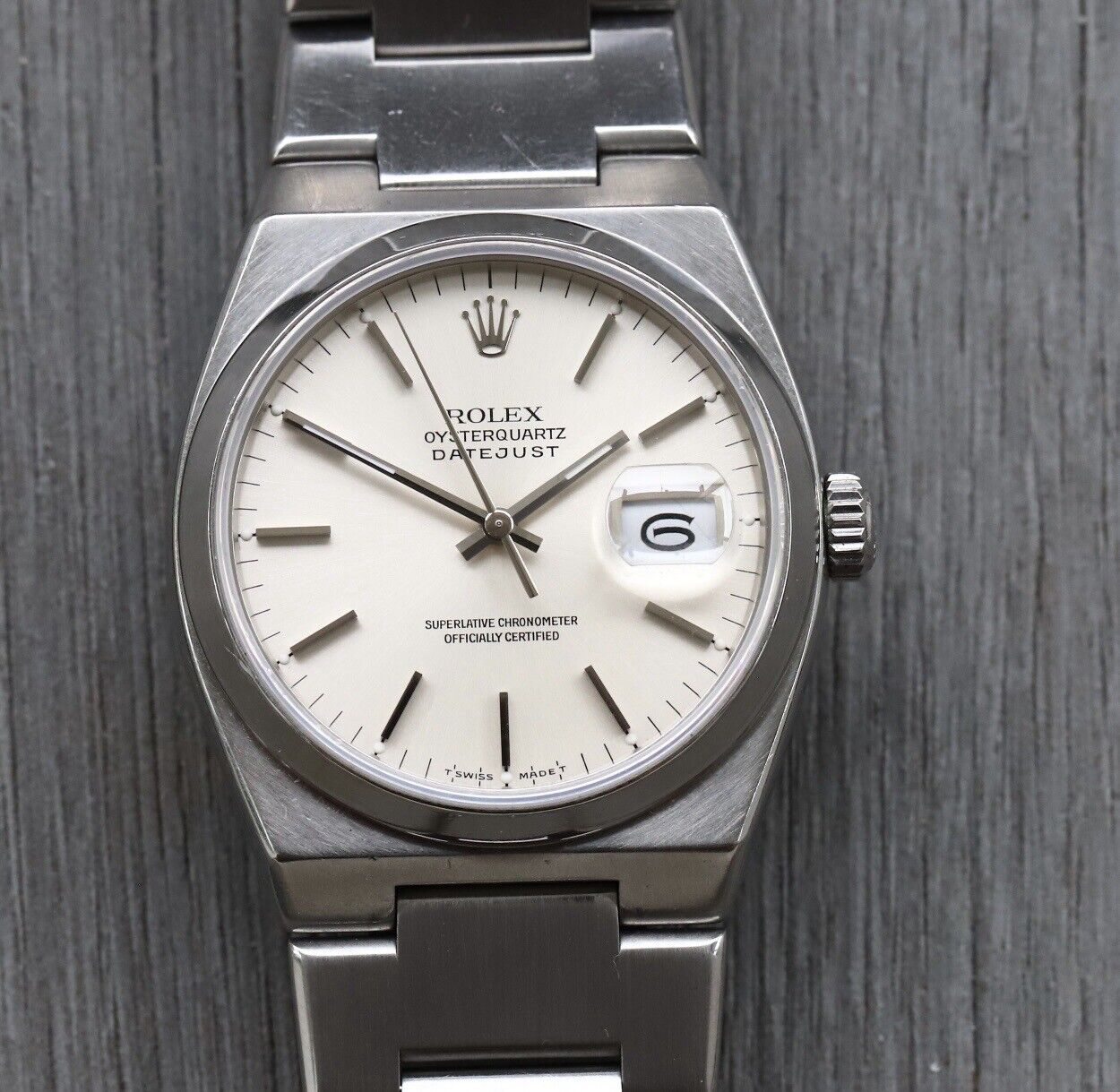 Rolex Datejust Oysterquartz 17000 R Serial Serviced with Box and