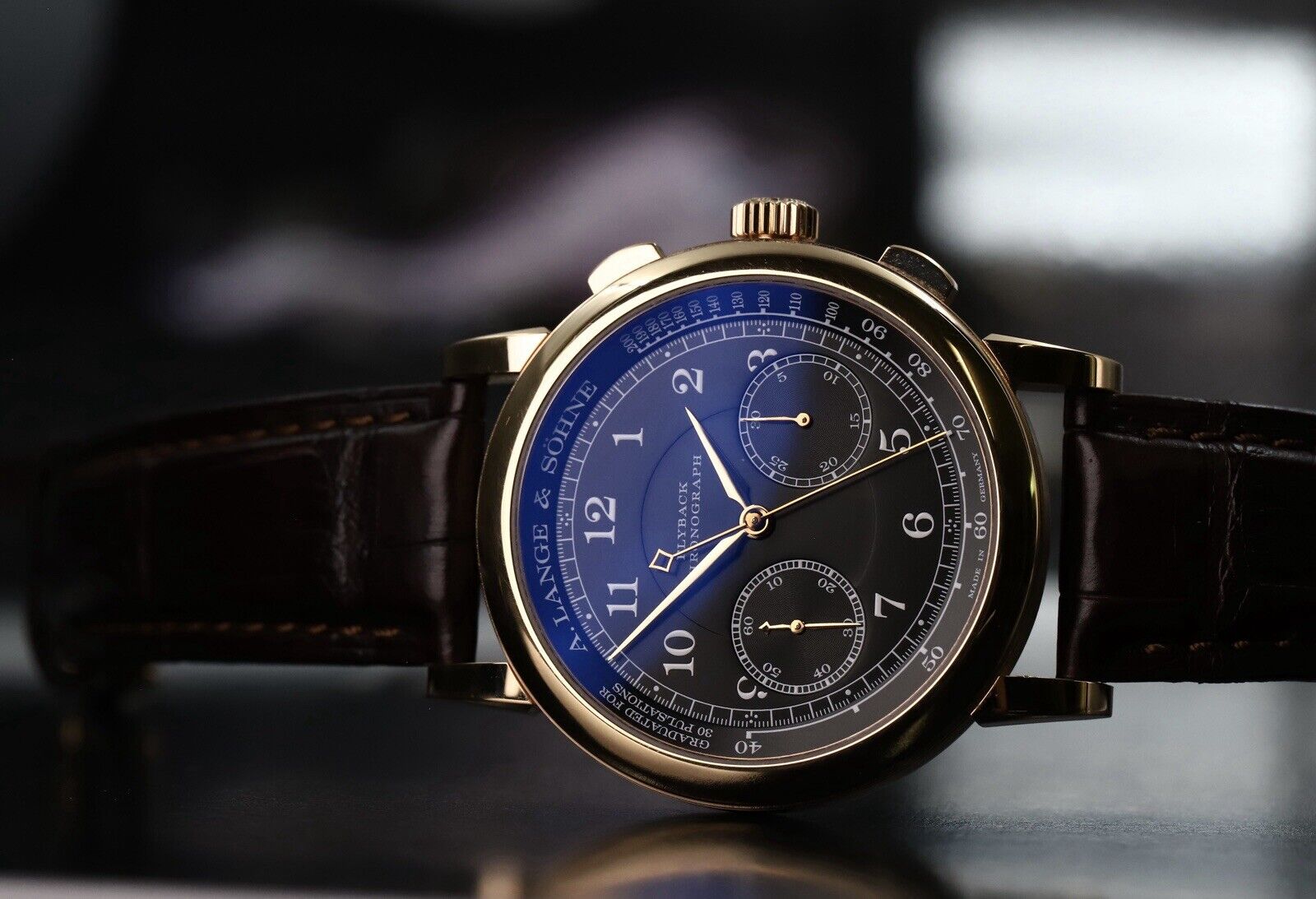 A.LangeandSohne1815FlybackChrono18KRoseGold414.031-2020WatchVault08.jpg