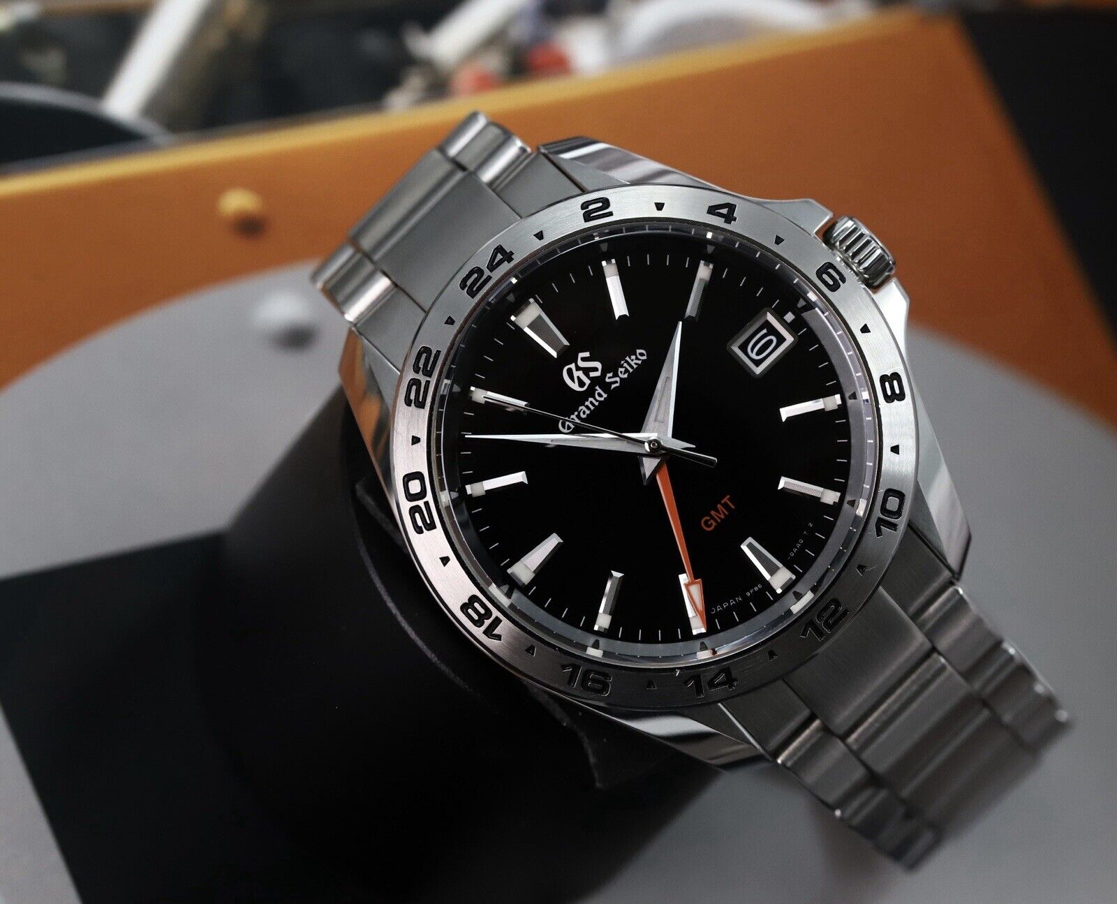 GrandSeikoGMTSBGN0039F86-2019WatchVault02.jpg