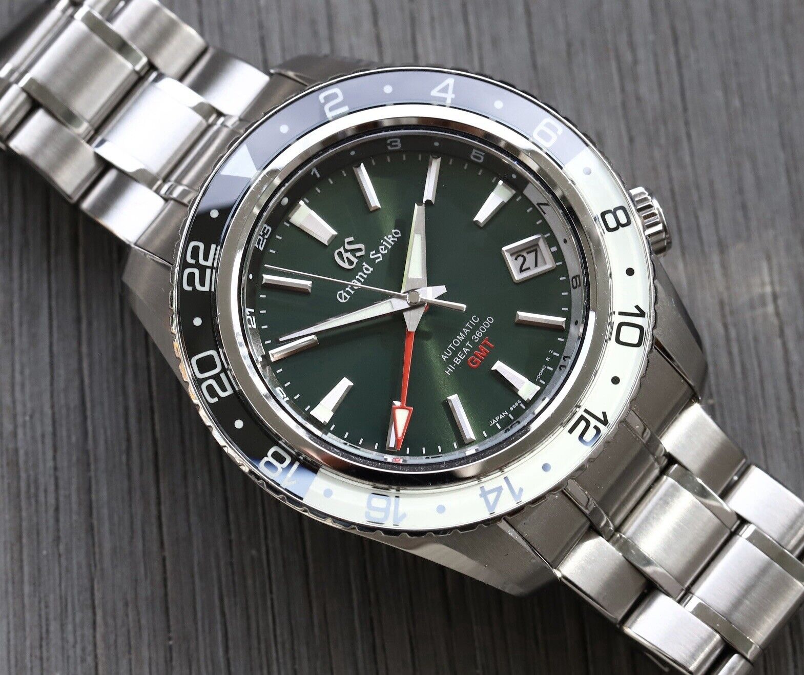 GrandSeikoSportSportSBGJ239Hi-BeatGMT-2021WatchVault02_ee5c2cef-7a40-40fb-84f3-3404200c5e20.jpg