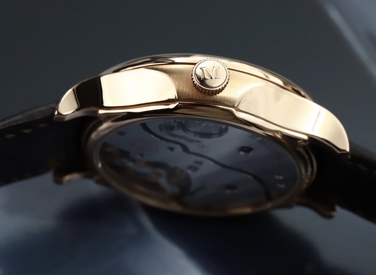 H. Moser Cie Pioneer Venturer Big Date Purity Rose Gold 2100