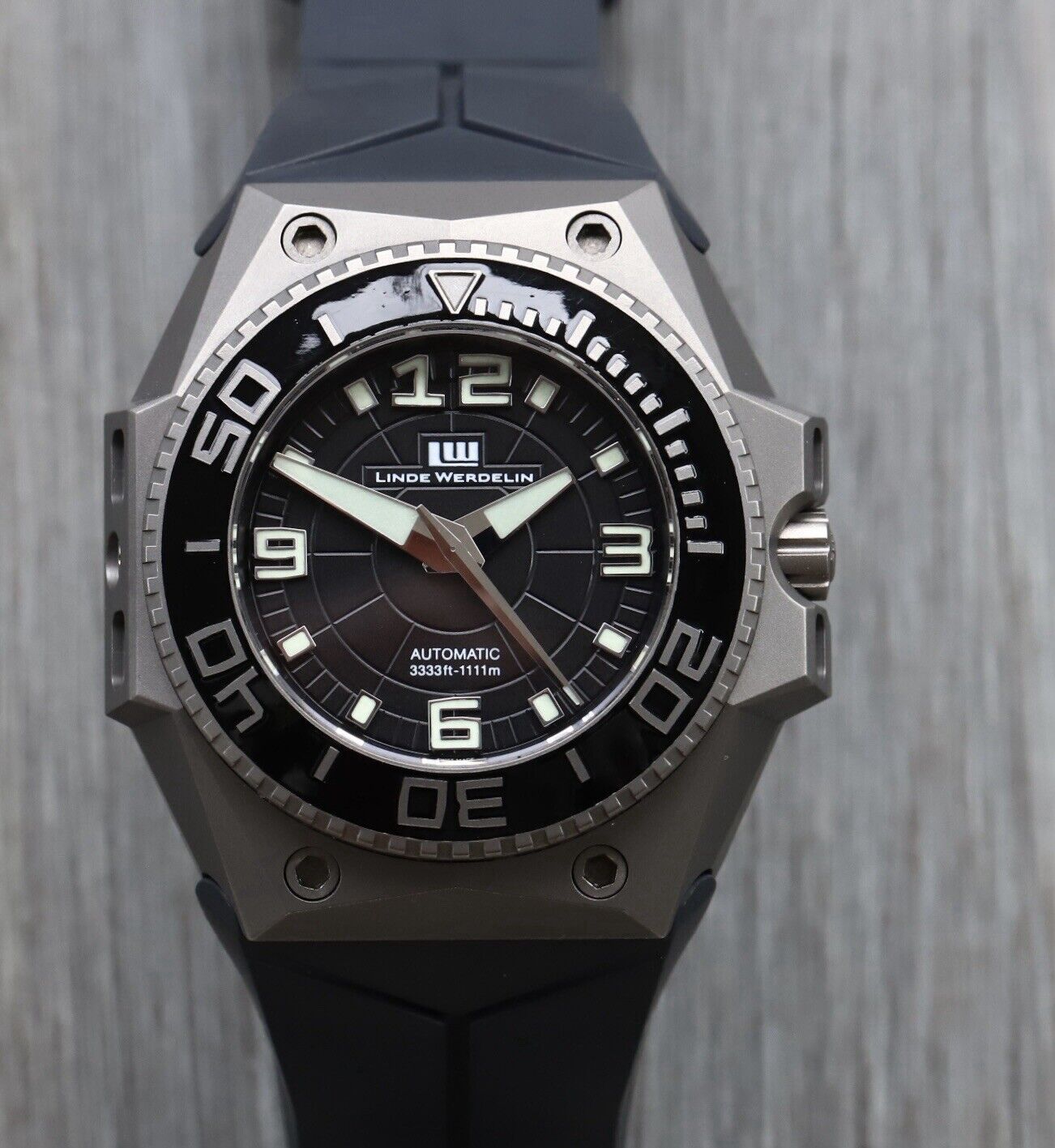 LindeWerdelinOktopusTitaniumOKT1.6-2012WatchVault01.jpg