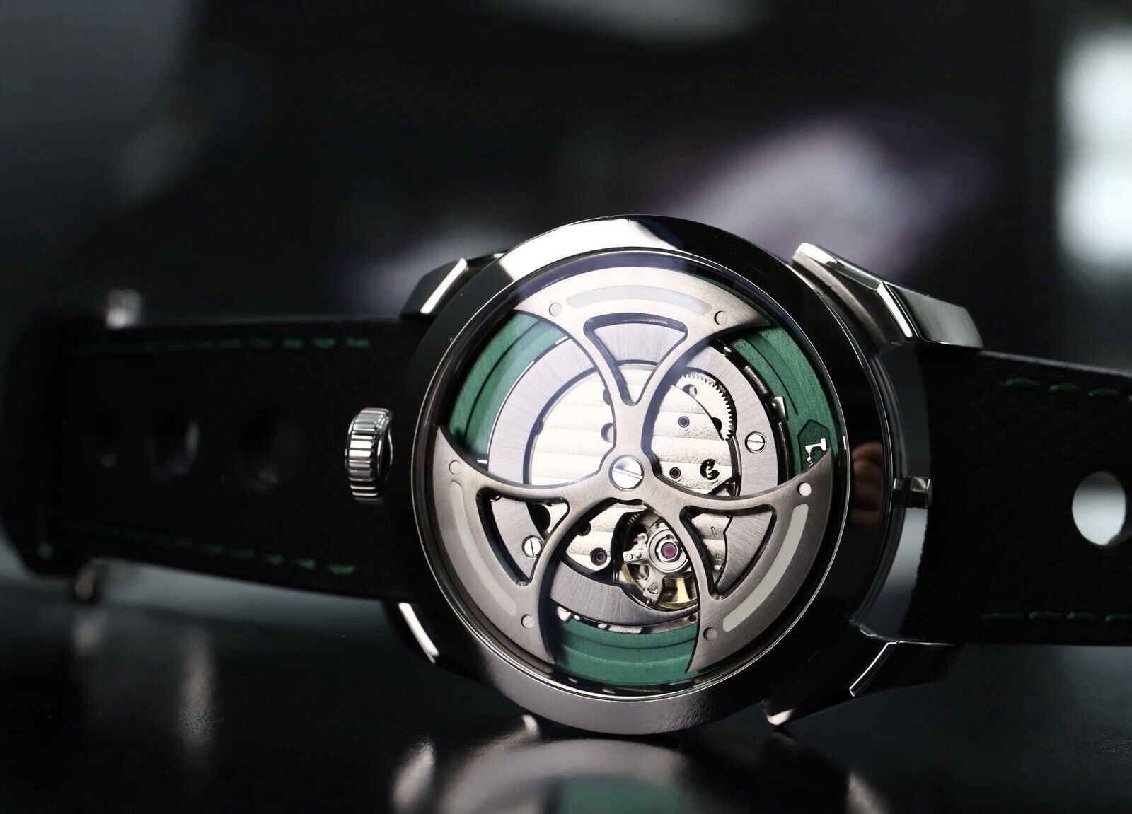 MB_FM.A.D1GreenEdition-2023WatchVault02_47661d6e-5d8e-422f-abc5-c627d4dd0c73.jpg