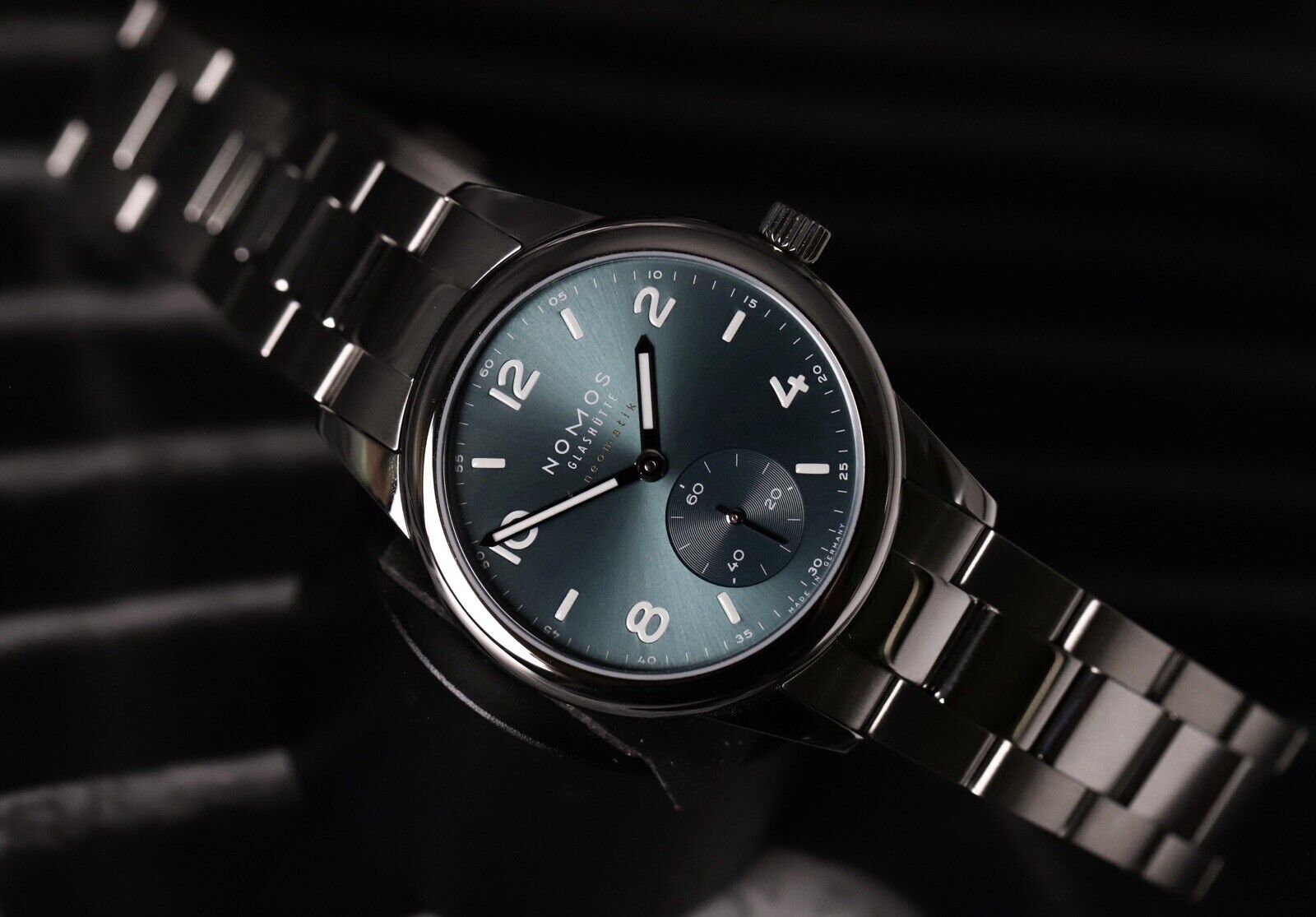 NomosClubSportNeomatikPetrolGreen37mmref745-2023WatchVault02.jpg