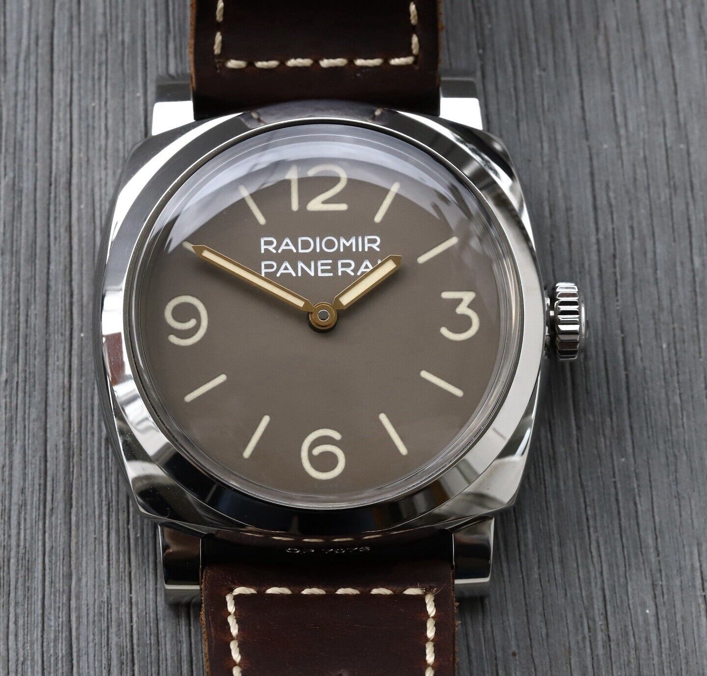 PaneraiRadiomir19403DaysAcciaio47mmPAM00662PAM662_EgizianoPiccolo_LEWatchVault01_4793ea2d-62df-4e08-a14c-dbe242691c02.jpg