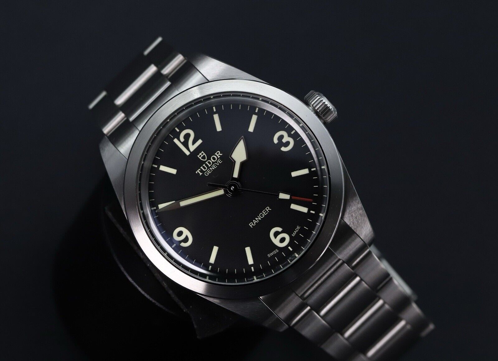 TudorRanger39mm79950-2023WatchVault02.jpg