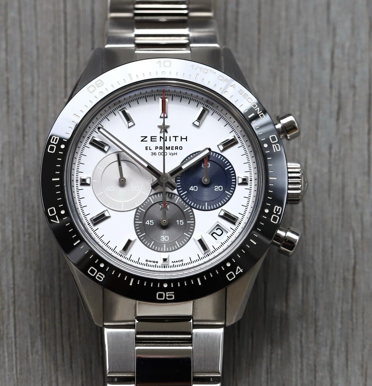 ZenithElPrimeroChronomasterSport41mmWhite03.3100.360069.M3100-2021WatchVault01.jpg