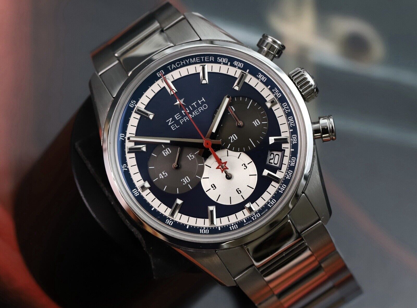 ZenithElPrimero_Original1969_38mmChronographBlue03.2150.40053.C700WatchVault02.jpg